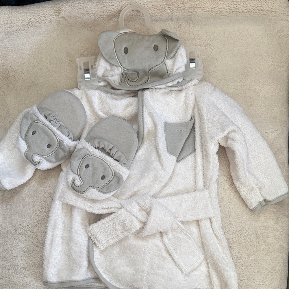 Adorable Elephant Kids Pajama Robe Set - White and Gray